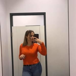 Meet your Posher, Laurence